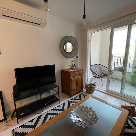 Spacious Seaview Sliema Apt, Steps From Valletta Ferry Екстериор снимка